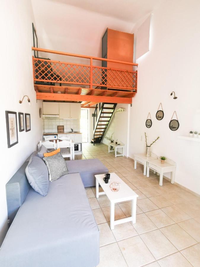 Haris Apartments Koukounaries Buitenkant foto